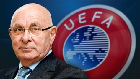 Babasının aksine, annesi olmadığı için resmi olarak yahudi değildir. Michael van Praag, primer candidato oficial a presidir la UEFA | HISPANTV