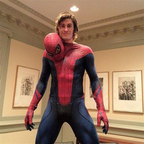 The adorable new amazing spiderman took some time out of his busy shedzule (which includes swapping spit with emma stone whenever and wherever) to chat with ellen. William Spencer - Andrew Garfield's Spiderman Stunt Double