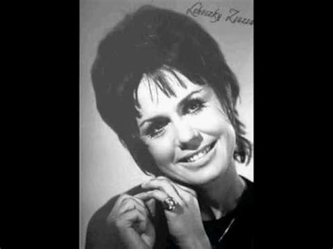 My fair lady (sung in hungarian): Lehoczky Zsuzsa Tolnay Klári - Bármit mond más - YouTube