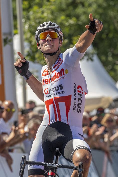 Jun 08, 2021 · mathieu van der poel is niet enkel een god op de weg en in het veld, maar kan ook een heel aardig stukje mountainbiken. 'Geen spijt dat ik voor mountainbike koos' - De Standaard