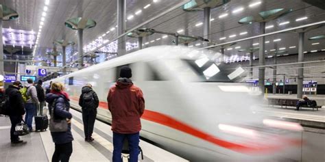 Der deutsche wetterdienst warnt vor teils starken gewittern im raum niedersachsen und bremen. Bahn warnt vor Zugausfällen wegen Winterwetter im Norden ...