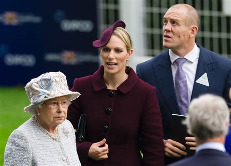 A pranzo elisabetta ii, che non è una foodie, come ha dichiarato un altro ex capocuoco (ce ne sono stati tanti), darren mcgrady, si concede pesce. La nipote della regina Elisabetta ha perso il suo secondo ...