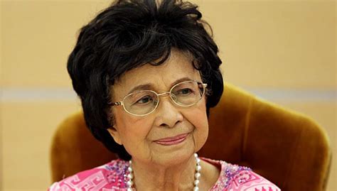 Siti hasmah binti haji mohamad ali (born 12 july 1926) is the spouse and wife of mahathir mohamad, the 4th and 7th prime minister of malaysia. MO1 is afraid of 91-year-old Dr Siti Hasmah · Rebuilding ...