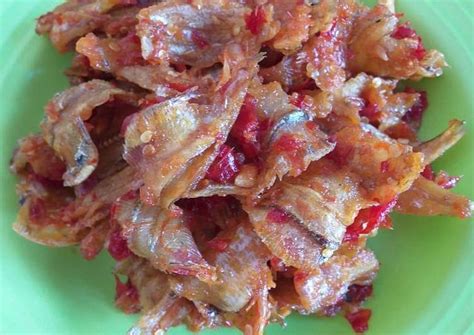 Kamu bisa menghaluskan ikan asin sebelum dicampurkan ke dalam sambal agar lebih mudah untuk menyantapnya bersama lauk lain. Cara Memasak Ikan Asin Tipis Agar Enak : Ikan Asin Kapas ...