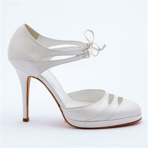 Sandali hereabouts, tacco 110mm, 47,99 euro. Patrizia Cavalleri | Scarpe | Scarpa sposa in pelle tacco 12