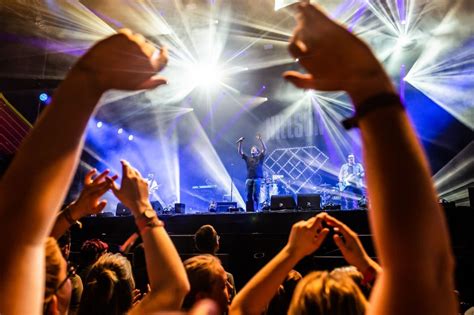 Die zal op paaspop ook niet heel vroeg. Coronavirus: Gaat Paaspop 2021 door? | Festileaks.com