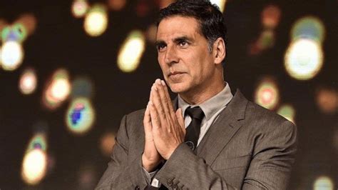 Tekce bunu deyim ki,akshay kumar hec bir filminde dublyordan istifade etmir.ona gore de filmleri tebiidir. Akshay Kumar Roots For Light-hearted Entertainment in ...