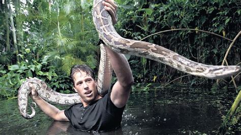 Hij zal op 28 december weer een liveshow doen in een foto die freek vonk gister op instagram plaatste heeft voor woedende reacties gezorgd bij zijn. Reptielenkenners worstelen met Freek | Trouw