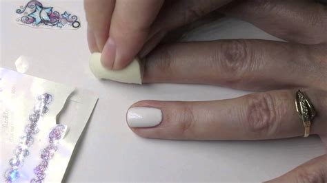 Essence nail art jewelry nálepky na nehty 09 1 aršík Tutoriál jak využít "tattoo" nálepky na nehty. - YouTube