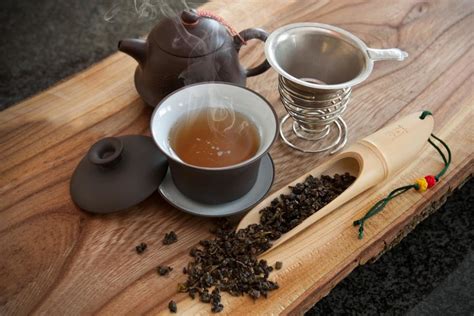 يحتوي السائل المنوي للرجل (semen) على ما يقارب من نسبة 80% من الماء بالإضافة إلى العناصر الغذائية وهي: اكتشف فوائد شرب الشاي الأسود المذهلة | الرجل