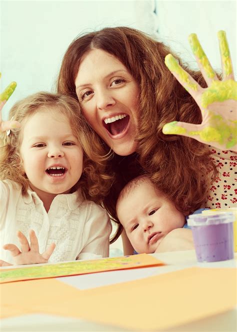 Hanging upside down on the monkey bars or gearing up for an underdog on the swings, who can remember singing the. Dating as a Single Mom: A Field Guide