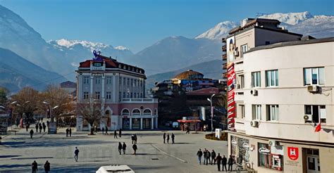 Das staatsgebiet grenzt im norden an montenegro und den kosovo , im osten an nordmazedonien und im süden an griechenland. Albanien und Kosovo und die Zölle - aktuelle Nachrichten ...