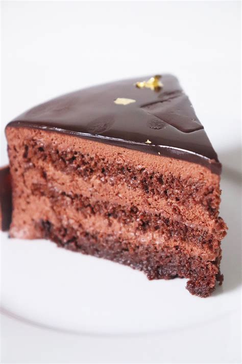 My first attempt to find a like most chocolate desserts, this pairs well with a sweet sherry called pédro ximenez or px. Entremets chocolat (Mousse chocolat, génoise, sirop punch ...