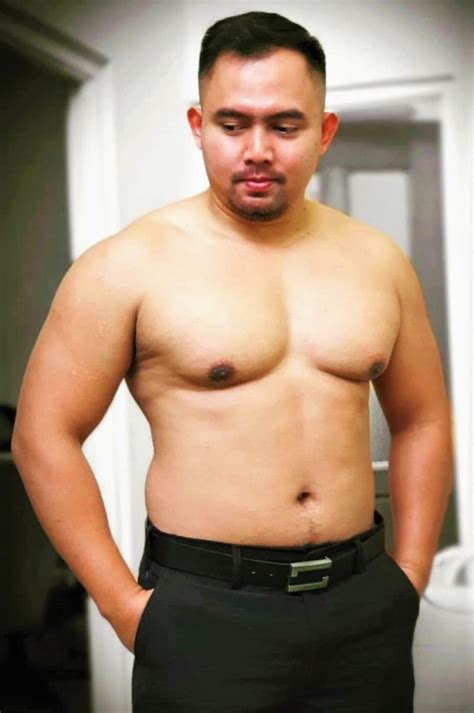 Baru jadian tadi sore, masih belum mau buka semua pakaian nya, masih malu malupic.twitter.com/ajdqd76q5o. slim4chubbear.tumblr.com - Tumbex