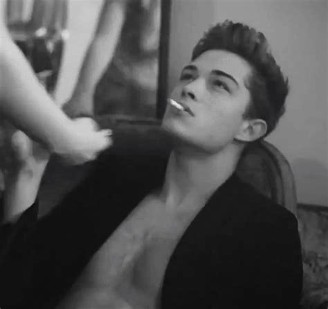 Young skater blows load on omegle. francisco lachowski black and white gif | WiffleGif