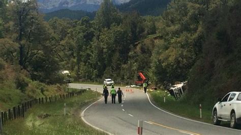 Nz reports first community case in 8 months, us expected to introduce booster shots. One dies in Lewis Pass crash | Newshub