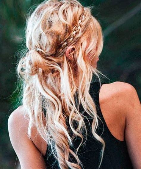 If you looking for easy beach hairstyles for long hair 10 the beach can be useful for you. Easy and Cute Hairstyles for Short, Medium and Long Hair