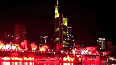 Hope you will like our premium collection of eintracht frankfurt wallpapers backgrounds and wallpapers. 15 Jahre Ultras Frankfurt - Live HD - YouTube