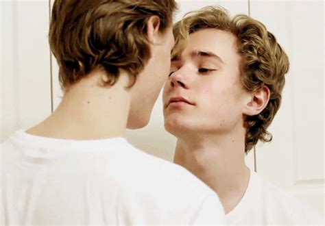 Mature lady rides his young man !! Evak - 7 - Wattpad