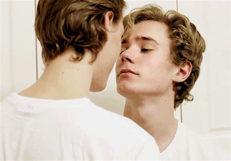 Mature couple explore each other on couch &excl;&excl; Evak - 7 - Wattpad