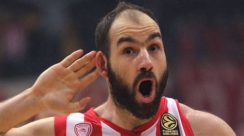 Vassilis spanoulis is a famous basketball player. Play of the night: Vassilis Spanoulis, Olympaicos Piraeus ...