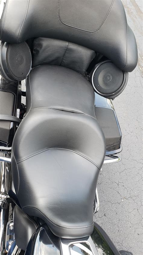 If so, share them in this thread with the hdbitchin community. Cyclepedic touring seat for 09+ - Harley Davidson Forums