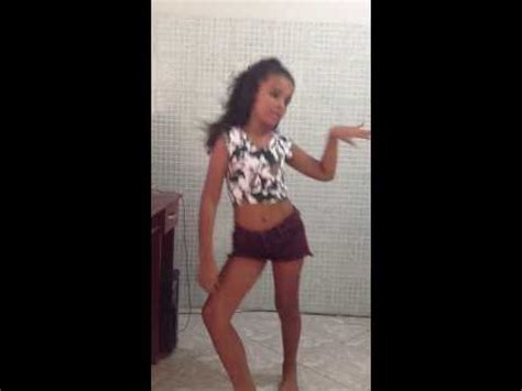 Meninas do sbt arrasam dançando no musical.ly. Dançarina do Funk - Isabele | FunnyDog.TV