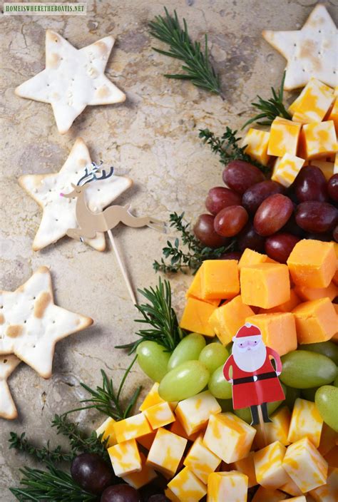 This christmas tree cheeseball just might be the most festive and delicious holiday appetizer recipe! Easy Holiday Appetizer: Christmas Tree Cheese Board ...