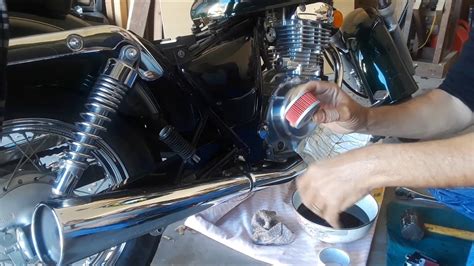 Quick video breaks down how to change the oil and filter on a boulevard. 2001 Susuki GZ250 Oil & Filter Change - YouTube