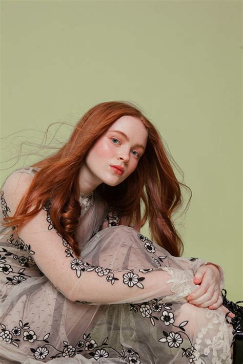 While she made her breakout through stranger things, sadie began her acting career in theater. Sadie Sink se pronuncia sobre a cena do beijo em Stranger ...