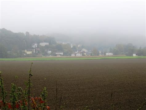 Das dorf befindet sich 6 kilometer östlich von linz, 2½ kilometer hinter steyregg. Wanderfeunde Traunstein-Salzkammergut