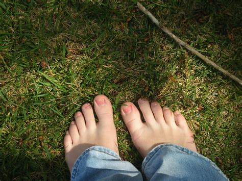 Dailyearring#104:#2 pencil (short, with and. Short Stubby Toes