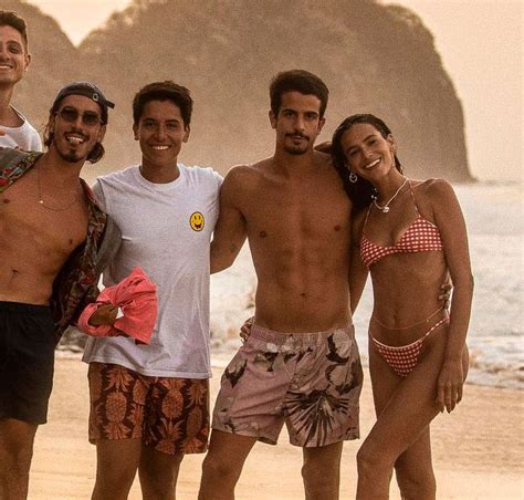 Instagram facebook twitter youtube tiktok vkontakte wikipedia. Primeira foto de Bruna Marquezine e Enzo Celulari juntos é ...