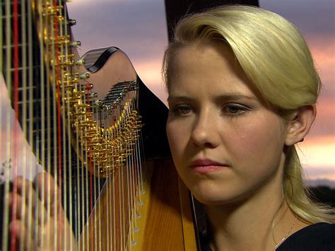She offers humor and spiritual inspiration to. Elizabeth Plays The Harp - TODAY.com