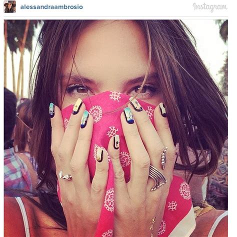 Χριστίνα μπόμπα σωμα / χριστίνα μπόμπα: Coachella nails: Εδώ θα βρεις άπειρες ιδέες για τα επόμενα ...