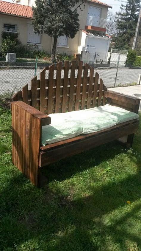 Zoom sur les palettes nécessaires pour réaliser un banc. Fabrication d'un banc en palettes | Banc en palette ...