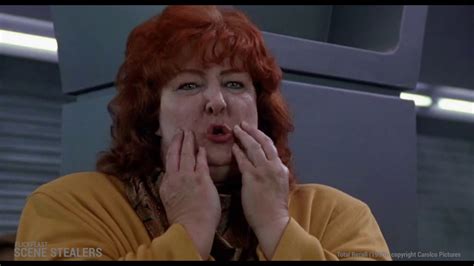 Жизнь простого рабочего парня дага куэйда скучна и однообразна. Total Recall's Two Weeks - Flickfeast's Scene Stealers - YouTube