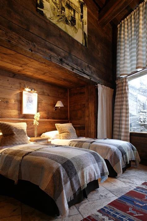 In this charming cabin bedroom, the designer chose a reversible duvet cover that is solid on one side and reverses to a plaid pattern on. Wandering the Good... - Rustic Cabin Bedroom via pinterest