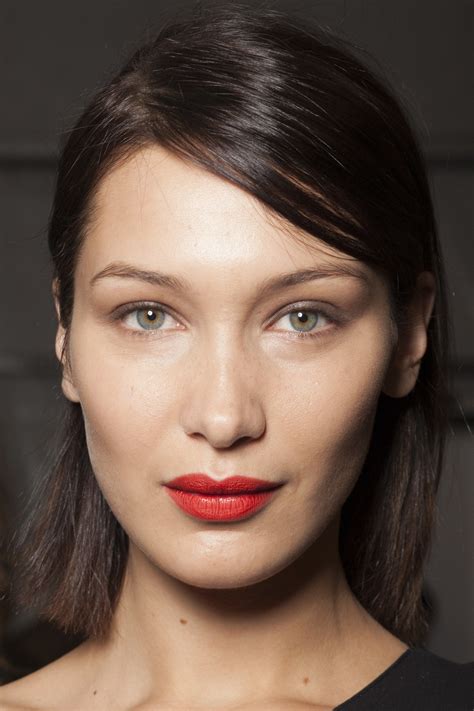 Hooge hoeven 33 , 4191mh geldermalsen. I'm Trying All These Makeup Ideas From Bella Hadid в 2020 ...