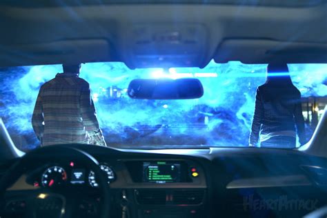 It stars eric balfour, scottie thompson, brittany daniel, crystal reed, david zayas, and donald faison as a group of los angeles residents who witness an alien invasion while in a condominium. SFモンスター・パニック映画 スカイライン 征服（Skyline） 監督：コリン・ストラウス（Colin ...