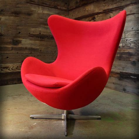 This wonderful chair features a moulded fibreglass frame, fire retardant polyurethane foam padding. Arne Jacobsen Style Mid Century Modern Red Egg Chair ...