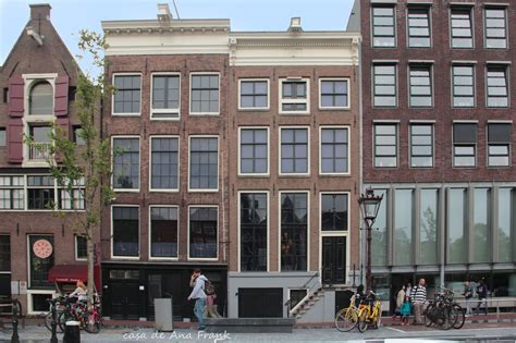 Emblema dell'occupazione dell'olanda, il museo non è altro che la casa in cui la giovane ebrea scrisse il suo famoso diario. Lady Selva: Me voy a Amsterdam