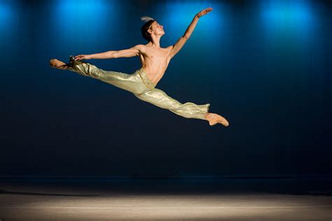 Sergei polunin performing moonlight sonata in japan, otobutai festival, september 2019costumes by tomoko kawaochoreography by yuka oishi kimono by kazuaki. Sergei Polunin: El James Dean del ballet - Arte