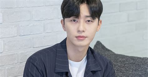 Park seroyi father dies after getting into an. Park Seo Joon May Have Just Found His Next Drama - Koreaboo