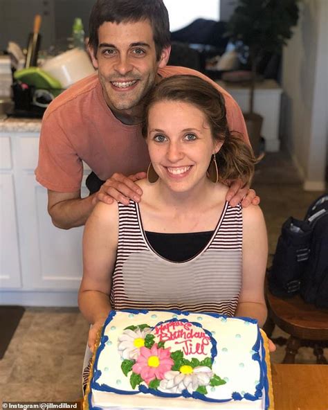 Emma, we're really getting married! Jill Duggar says to 'have sex often' and not masturbate ...