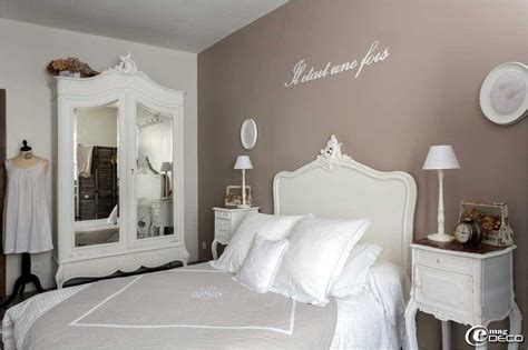 La chambre ado fille moderne doit être décorée avec style et en fonction des envies et des préférences de votre enfant. Deco Chambre Ado Fille Baroque | Decor, Home, Deco