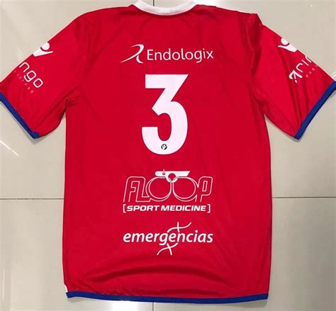 Fifa 20 argentinos juniors argentina primera división. Argentinos Juniors Home football shirt 2017. Sponsored by ...