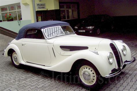After 1945 was it yet again produced. (1937) BMW 327 | Gallery | Veteráni i veterán - Oldtimers - Historická vozidla
