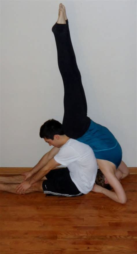 The best couple yoga poses in 2020. Couples Yoga Blog (With images) | Couples yoga poses ...