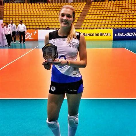 Encontre este pin e muitos outros na pasta rosamaria <3 de anna. WCB News: SUPERLIGA FEMININA 14/15: Jovem e talentosa ...